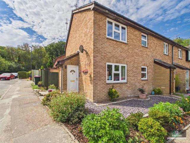 1 bedroom end of terrace house for sale