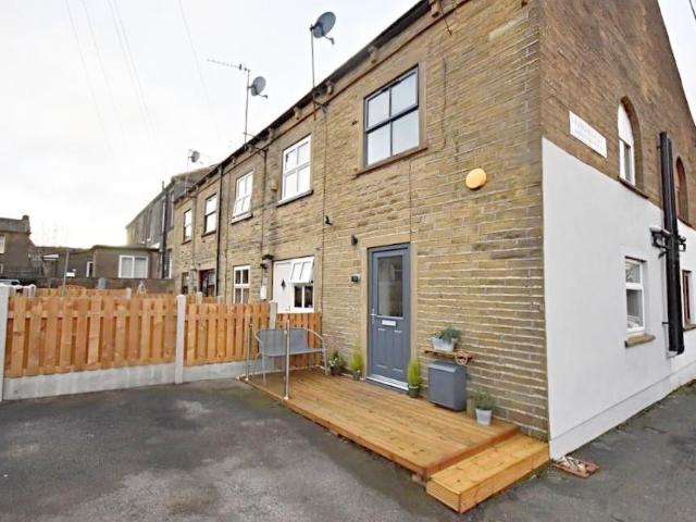 1 bedroom end of terrace house for sale