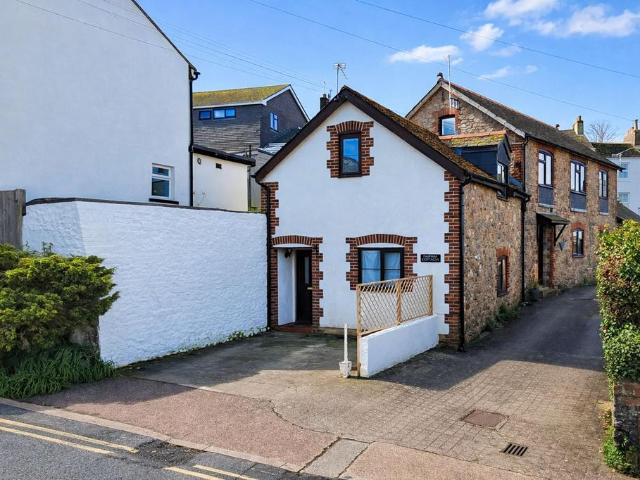 1 bedroom end of terrace house for sale