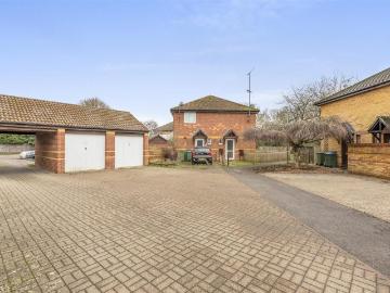 1 bedroom end of terrace house for sale