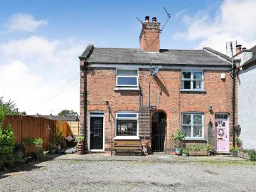 1 bedroom end of terrace house for sale
