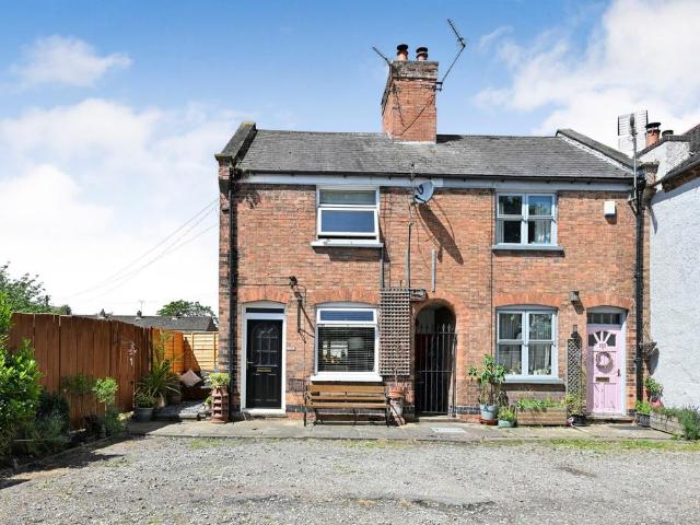1 bedroom end of terrace house for sale