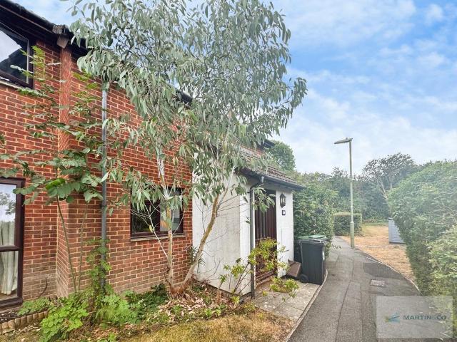 1 bedroom end of terrace house for sale
