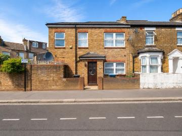 1 bedroom end of terrace house for sale