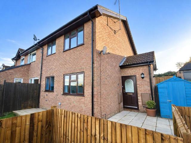 1 bedroom end of terrace house for sale
