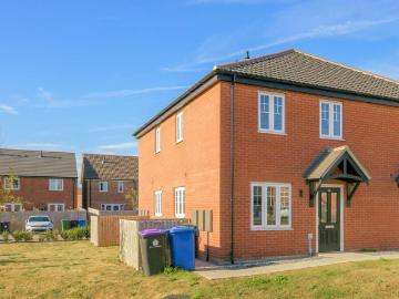 1 bedroom end of terrace house for sale