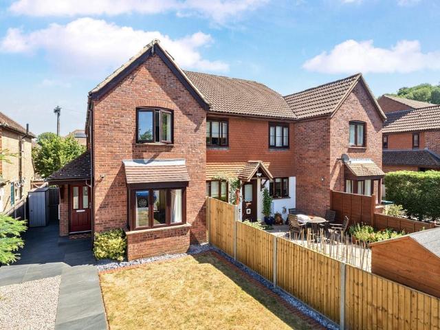 1 bedroom end of terrace house for sale