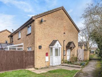 House for sale in Carterton - Garden