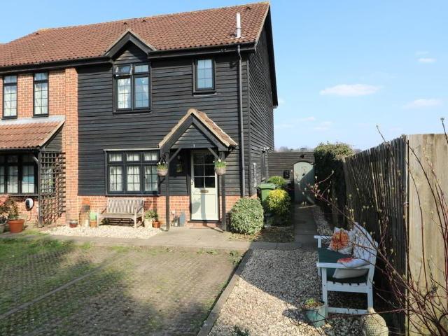 1 bedroom end of terrace house for sale