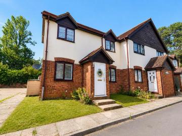 1 bedroom end of terrace house for sale