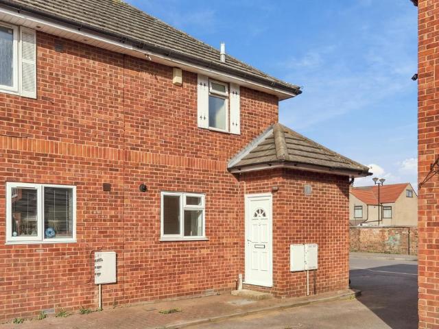 1 bedroom end of terrace house for sale