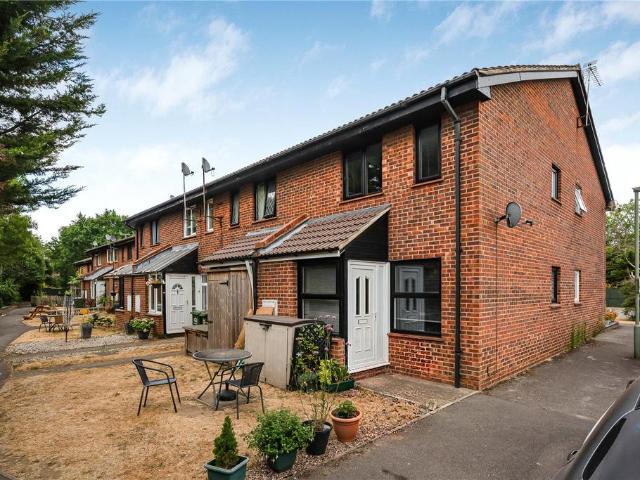 1 bedroom end of terrace house for sale