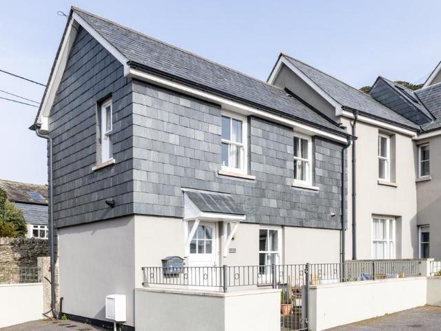1 bedroom end of terrace house for sale