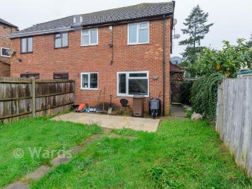 1 bedroom ground maisonette for sale