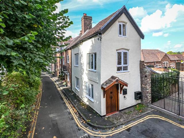 1 bedroom end of terrace house for sale