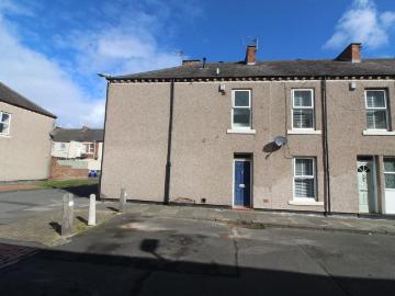 1 bedroom end of terrace house for sale