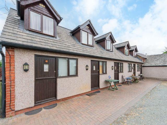 1 bedroom end of terrace house for sale