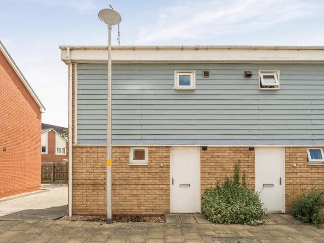1 bedroom end of terrace house for sale