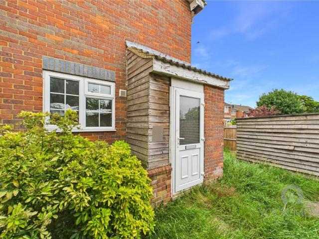 1 bedroom end of terrace house for sale