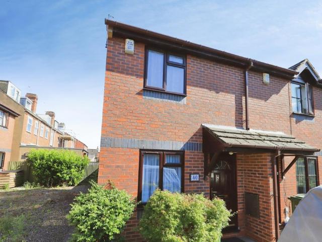1 bedroom end of terrace house for sale