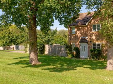 1 bedroom end of terrace house for sale