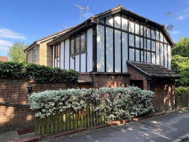 1 bedroom end of terrace house for sale