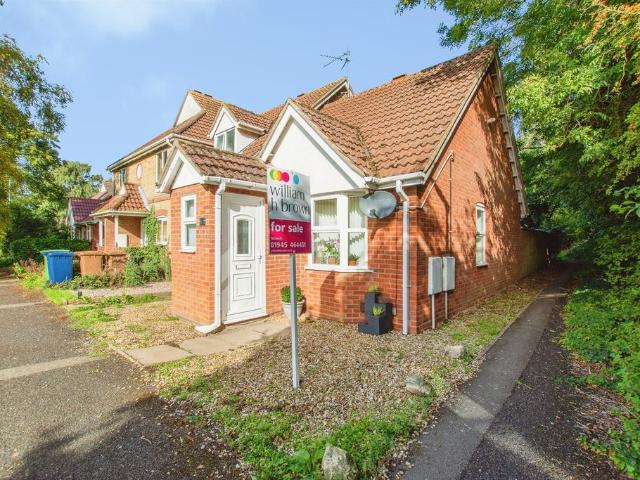 1 bedroom end of terrace house for sale