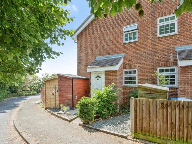 1 bedroom end of terrace house for sale