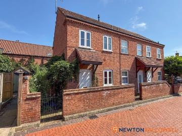 1 bedroom end of terrace house for sale