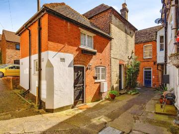 1 bedroom end of terrace house for sale