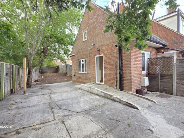 1 bedroom end of terrace house for sale