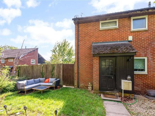 1 bedroom end of terrace house for sale