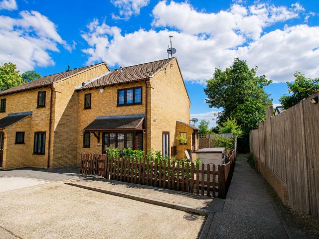 1 bedroom end of terrace house for sale