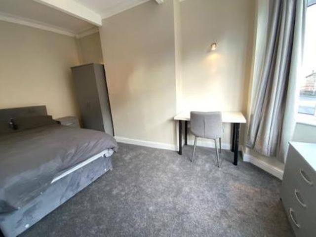 1 bedroom End of terrace house To Let