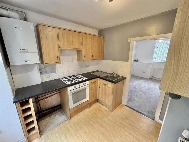 1 bedroom end of terrace house to rent