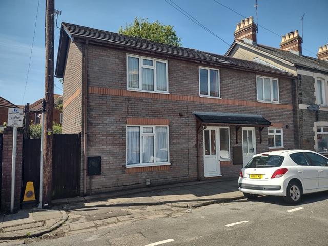 1 bedroom end of terrace house to rent