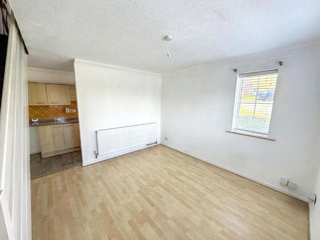 1 bedroom end of terrace house to rent