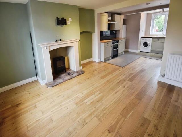 1 bedroom end of terrace house to rent