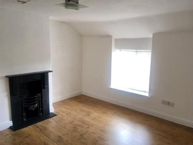 1 bedroom end of terrace house to rent