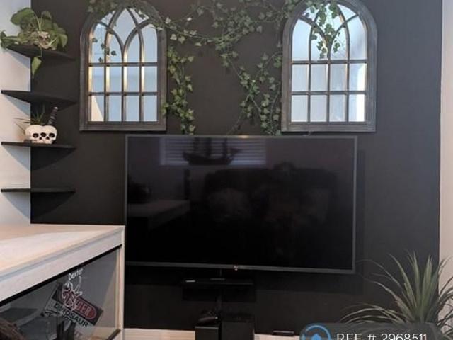 1 bedroom end of terrace house to rent