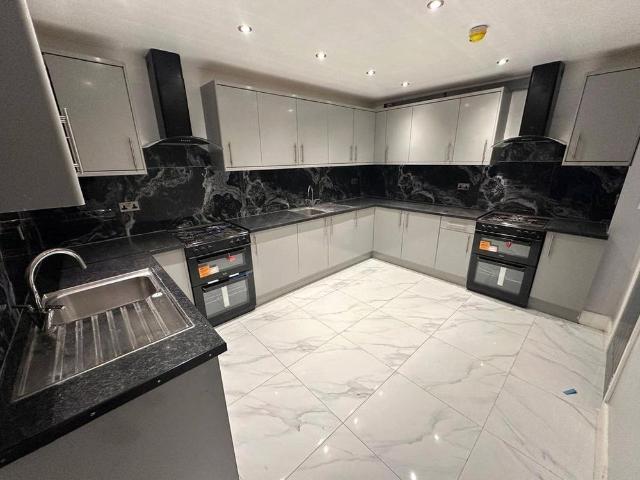 1 bedroom end of terrace house to rent