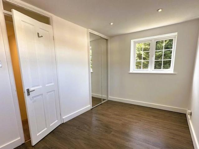 1 bedroom end of terrace house to rent