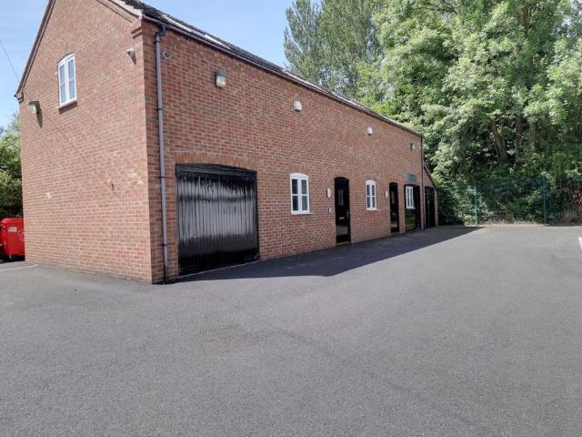 1 bedroom end of terrace house to rent