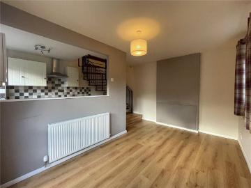 1 bedroom end of terrace house to rent