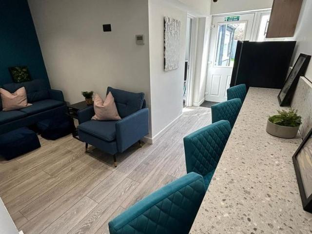 1 bedroom end of terrace house to rent