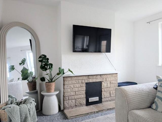 1 bedroom end of terrace house to rent