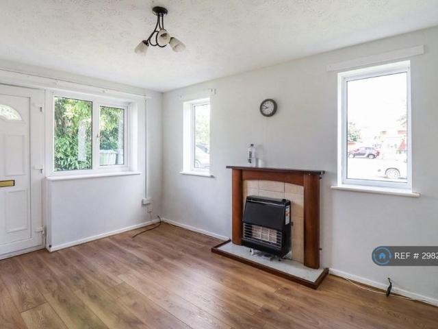 1 bedroom end of terrace house to rent