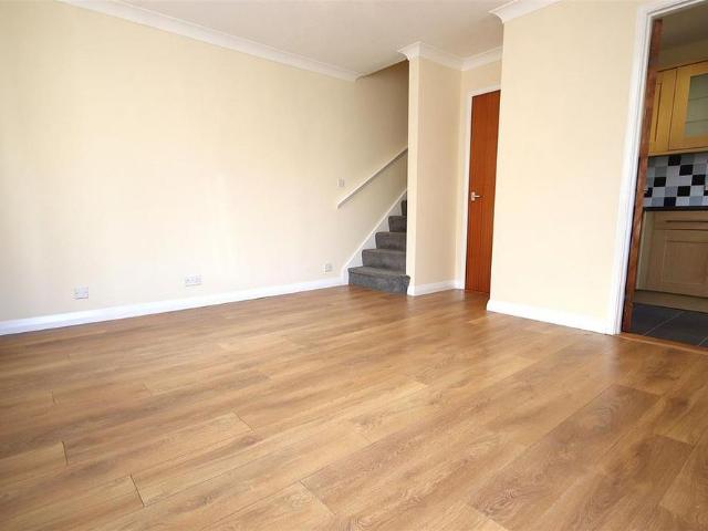 1 bedroom end of terrace house to rent