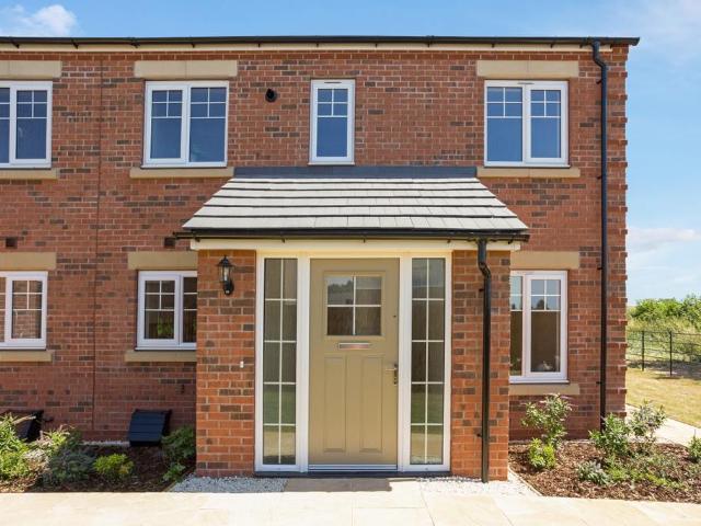 1 bedroom end of terrace house to rent
