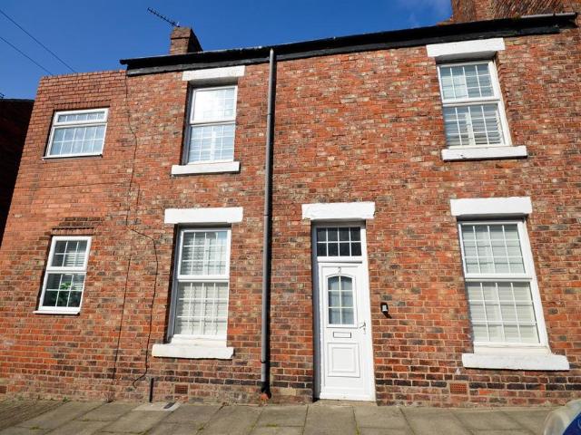 1 bedroom end of terrace house to rent